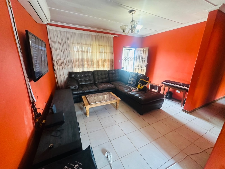 3 Bedroom Property for Sale in Glenwood KwaZulu-Natal