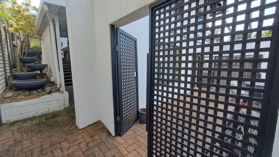 5 Bedroom Property for Sale in Brighton Beach KwaZulu-Natal
