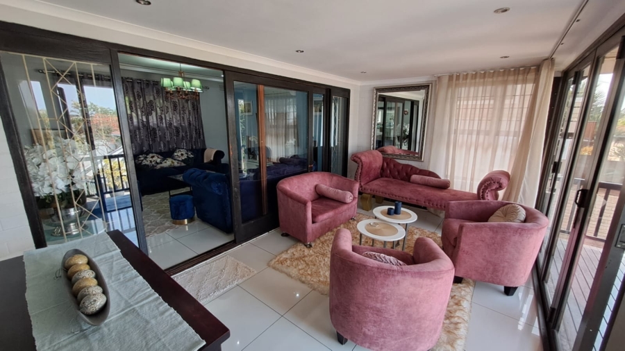 5 Bedroom Property for Sale in Brighton Beach KwaZulu-Natal