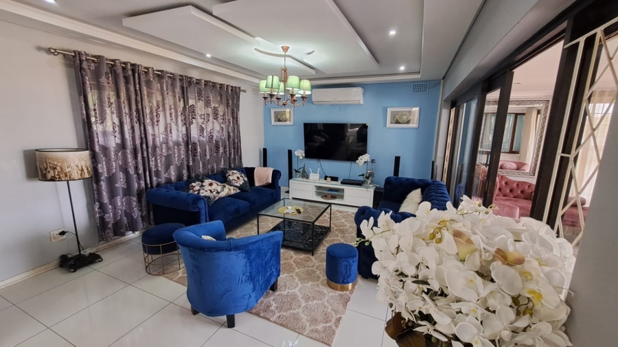 5 Bedroom Property for Sale in Brighton Beach KwaZulu-Natal