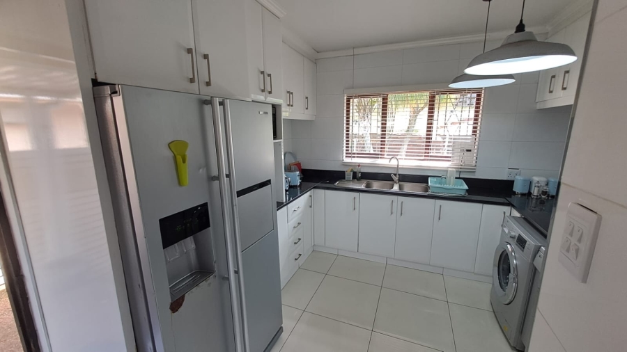 5 Bedroom Property for Sale in Brighton Beach KwaZulu-Natal