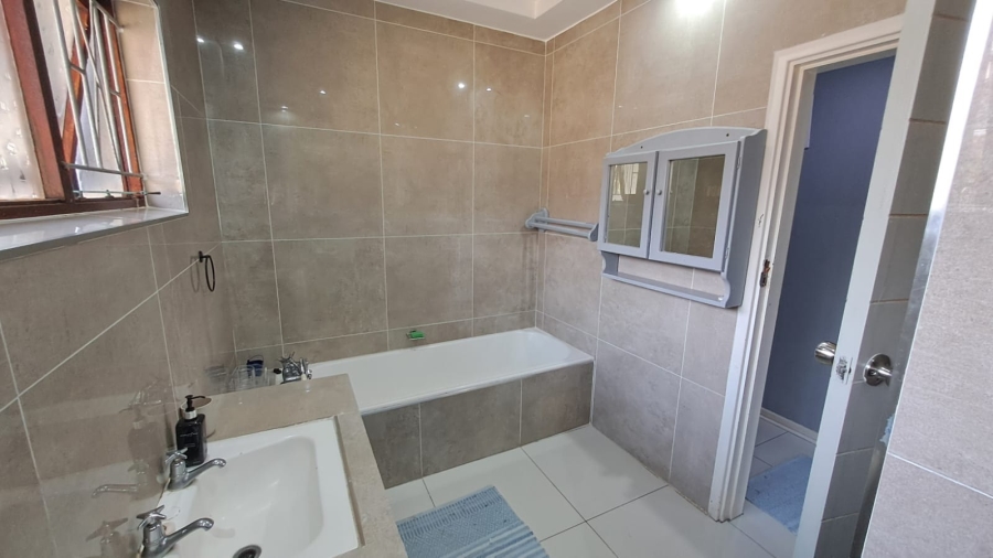 5 Bedroom Property for Sale in Brighton Beach KwaZulu-Natal