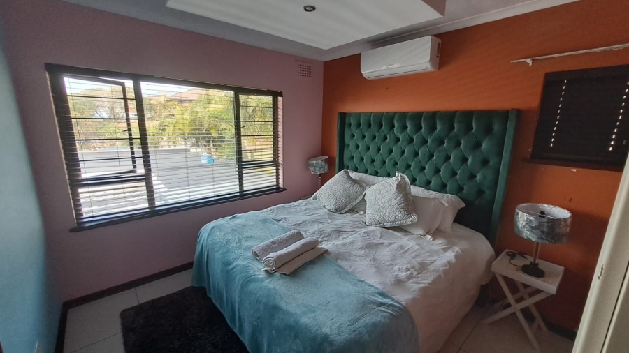 5 Bedroom Property for Sale in Brighton Beach KwaZulu-Natal