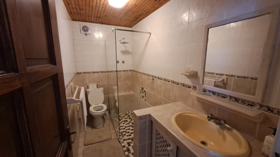 5 Bedroom Property for Sale in Brighton Beach KwaZulu-Natal
