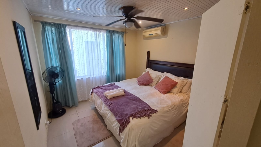5 Bedroom Property for Sale in Brighton Beach KwaZulu-Natal