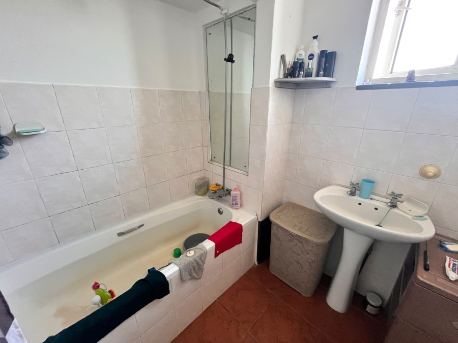 2 Bedroom Property for Sale in Ocean View KwaZulu-Natal