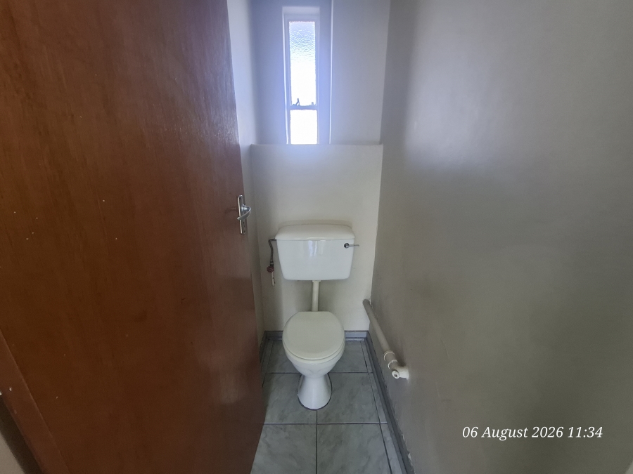 1 Bedroom Property for Sale in Barry Hertzog Park KwaZulu-Natal