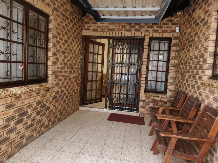 4 Bedroom Property for Sale in Dunveria KwaZulu-Natal
