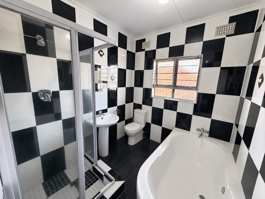 3 Bedroom Property for Sale in Raisethorpe KwaZulu-Natal