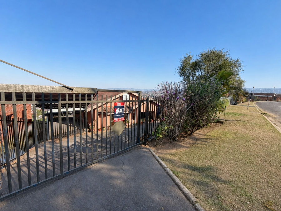 3 Bedroom Property for Sale in Raisethorpe KwaZulu-Natal