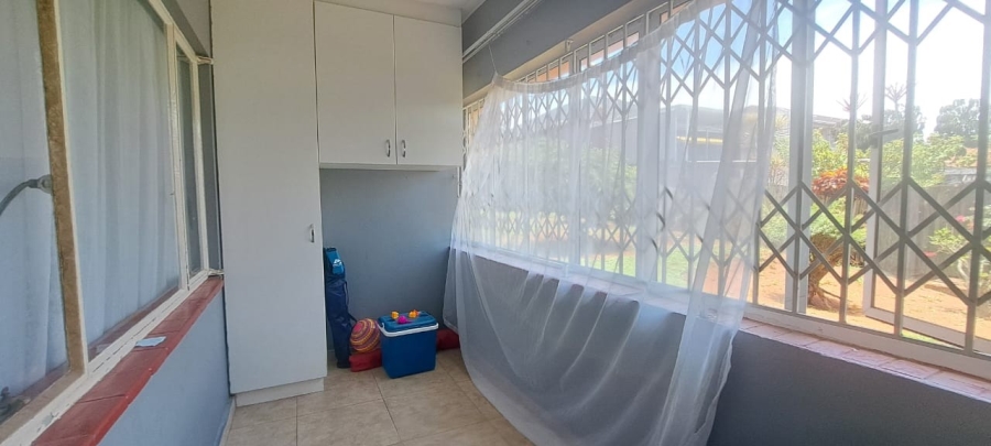 To Let 1 Bedroom Property for Rent in Umbilo KwaZulu-Natal