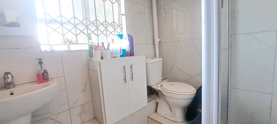 To Let 1 Bedroom Property for Rent in Umbilo KwaZulu-Natal