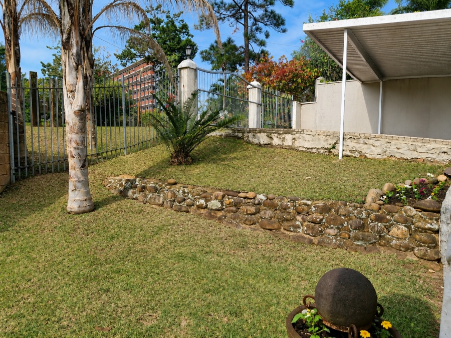 4 Bedroom Property for Sale in Amanzimtoti KwaZulu-Natal