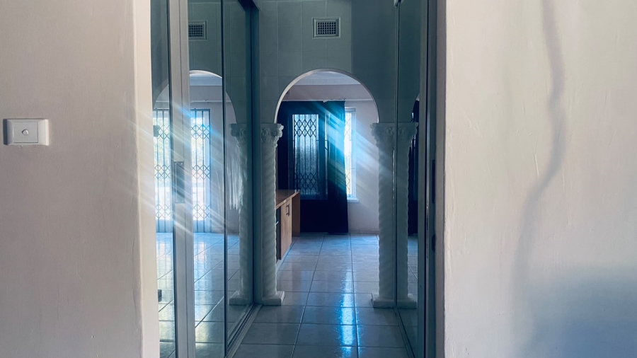 2 Bedroom Property for Sale in Berea West KwaZulu-Natal