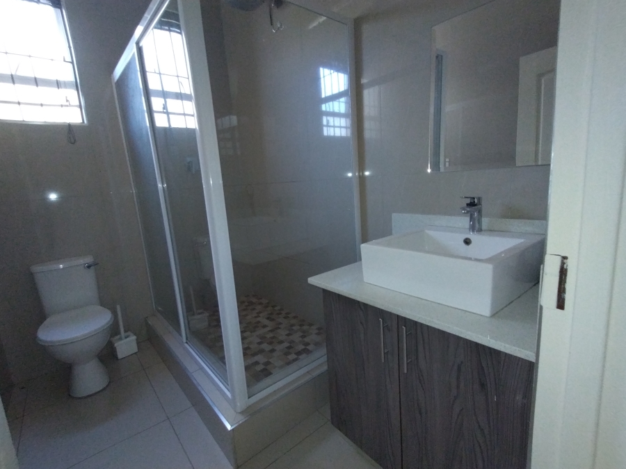 To Let 2 Bedroom Property for Rent in Windermere KwaZulu-Natal