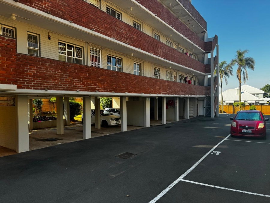 1 Bedroom Property for Sale in Essenwood KwaZulu-Natal