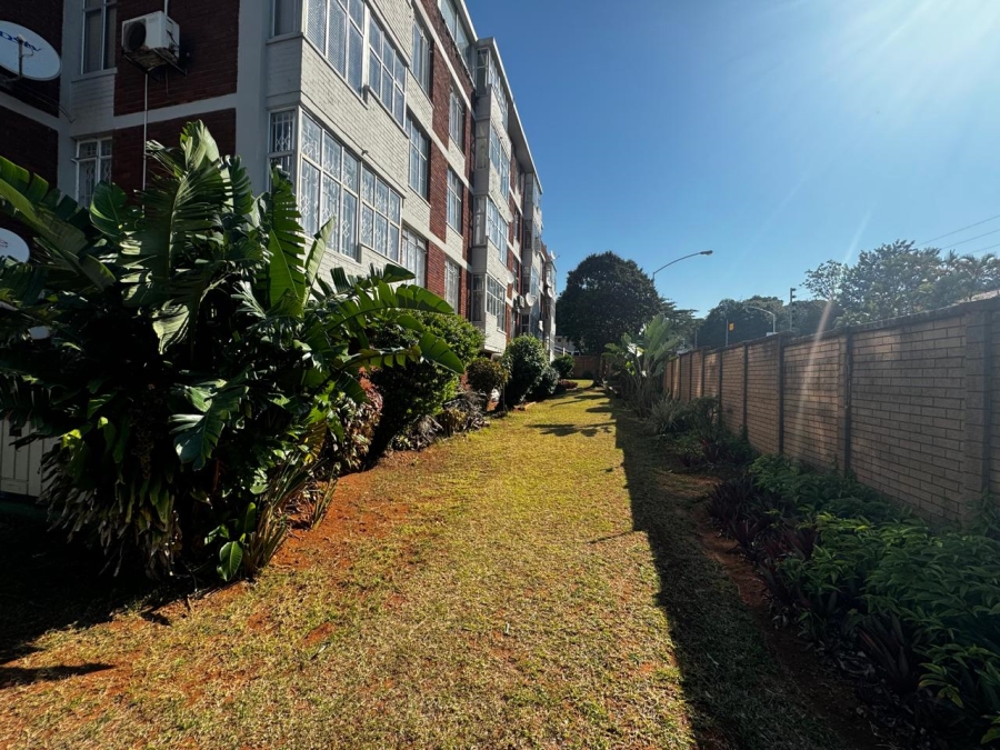 1 Bedroom Property for Sale in Essenwood KwaZulu-Natal