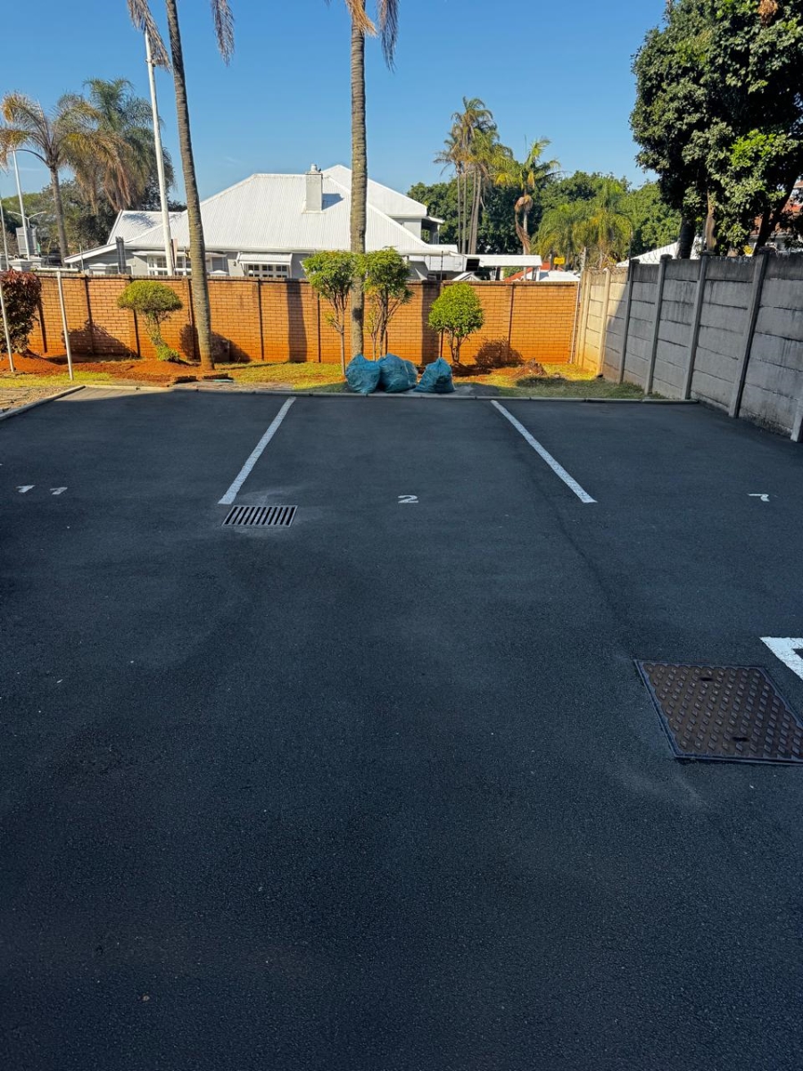 1 Bedroom Property for Sale in Essenwood KwaZulu-Natal