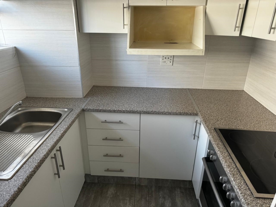 1 Bedroom Property for Sale in Essenwood KwaZulu-Natal