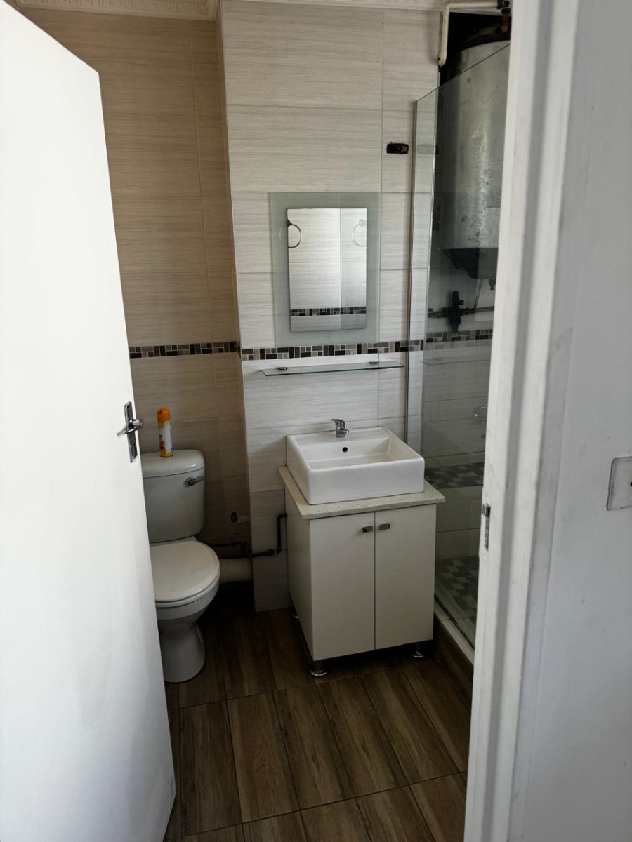 1 Bedroom Property for Sale in Essenwood KwaZulu-Natal