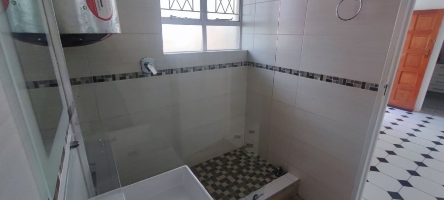 1 Bedroom Property for Sale in Essenwood KwaZulu-Natal