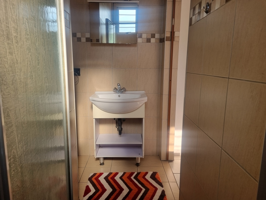 To Let 1 Bedroom Property for Rent in Glen Anil KwaZulu-Natal