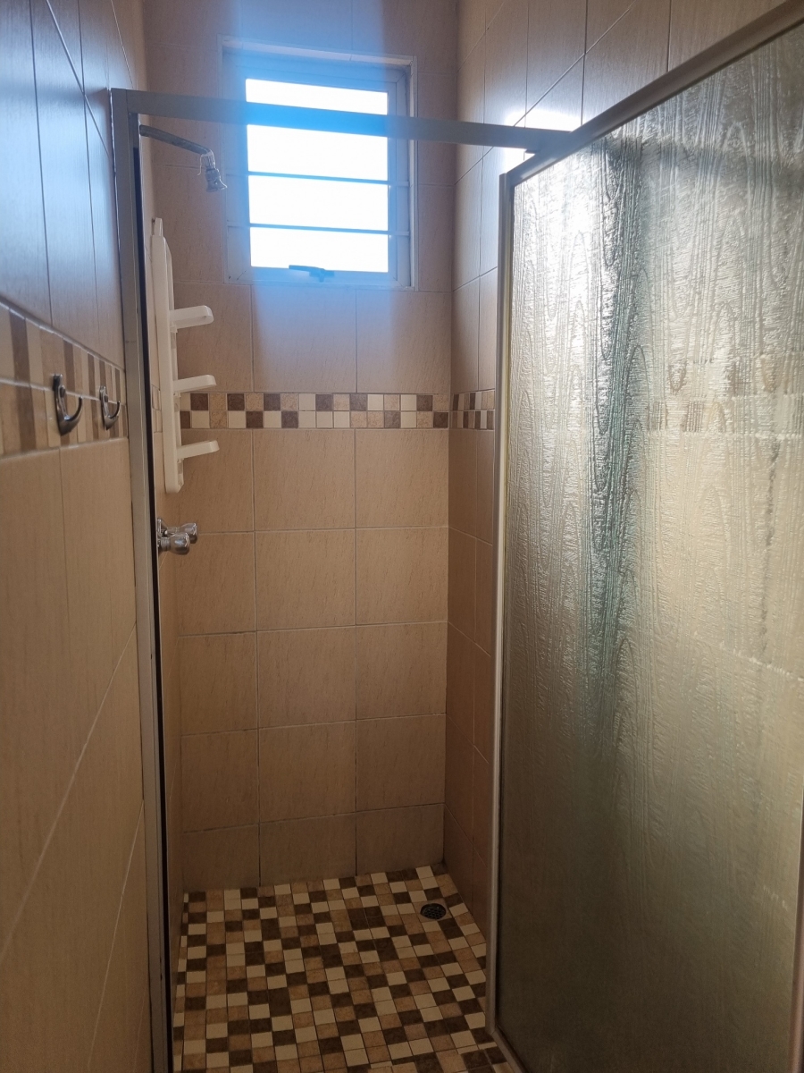 To Let 1 Bedroom Property for Rent in Glen Anil KwaZulu-Natal