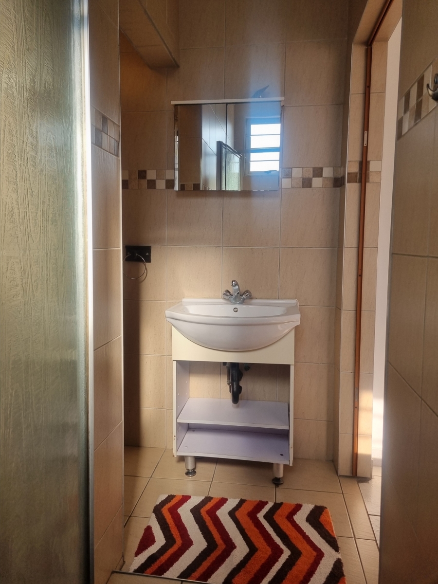 To Let 1 Bedroom Property for Rent in Glen Anil KwaZulu-Natal