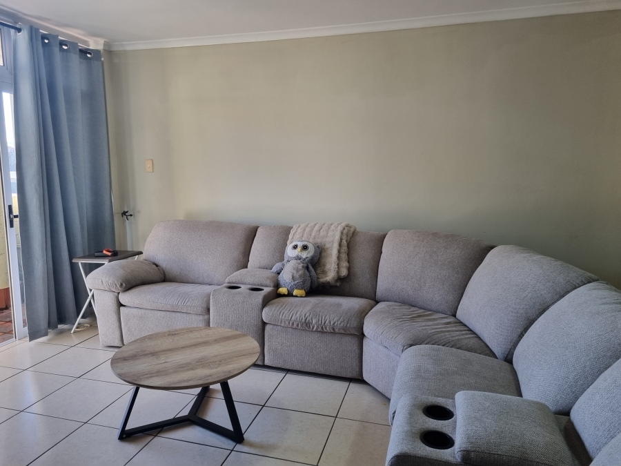 To Let 2 Bedroom Property for Rent in New Town Centre KwaZulu-Natal