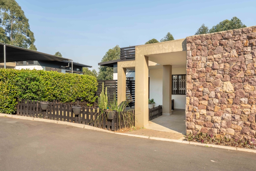 2 Bedroom Property for Sale in Waterfall KwaZulu-Natal