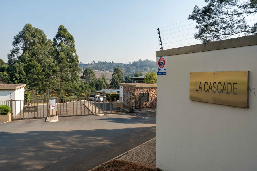 2 Bedroom Property for Sale in Waterfall KwaZulu-Natal