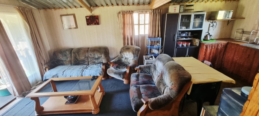 2 Bedroom Property for Sale in Umtentweni KwaZulu-Natal