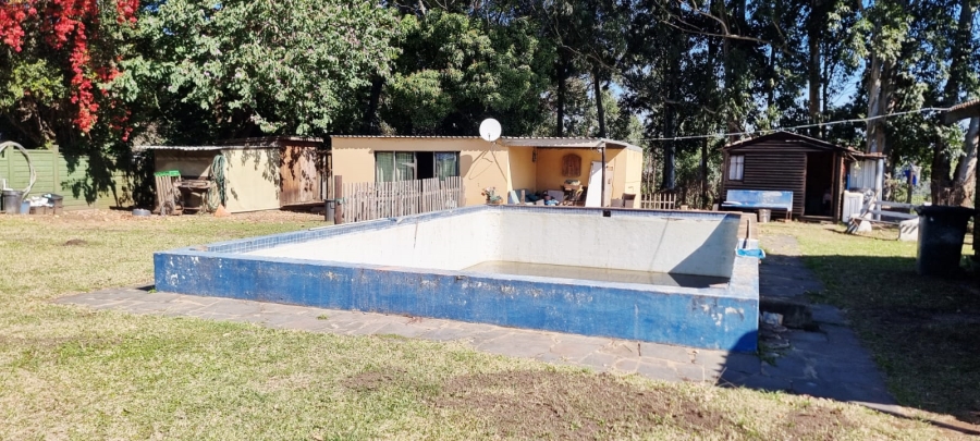 2 Bedroom Property for Sale in Umtentweni KwaZulu-Natal
