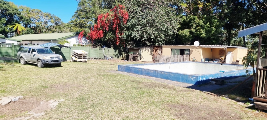2 Bedroom Property for Sale in Umtentweni KwaZulu-Natal