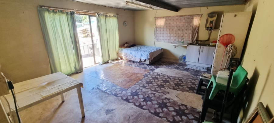 2 Bedroom Property for Sale in Umtentweni KwaZulu-Natal