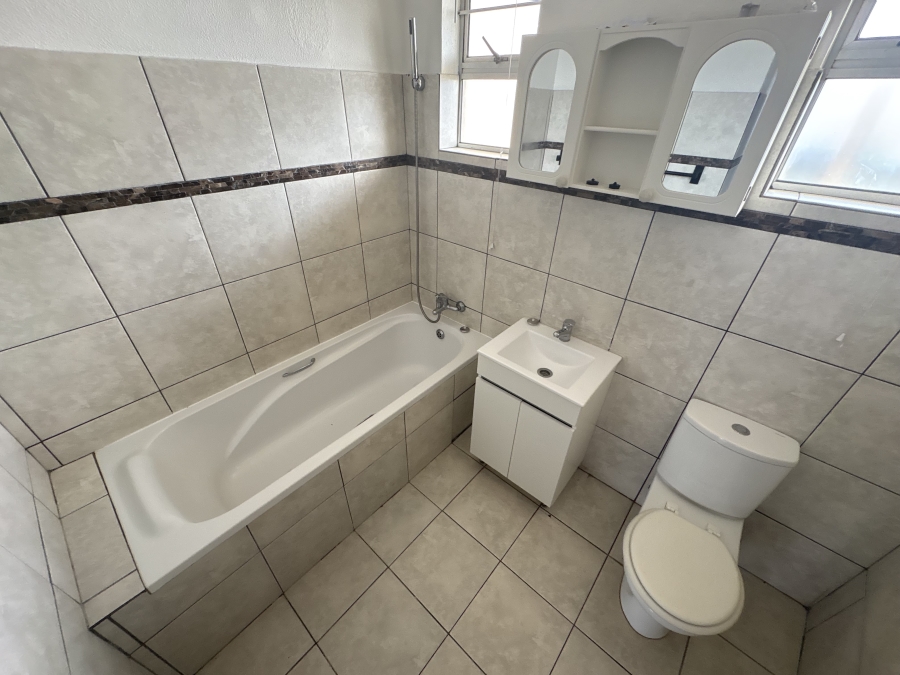 To Let 2 Bedroom Property for Rent in Doonside KwaZulu-Natal