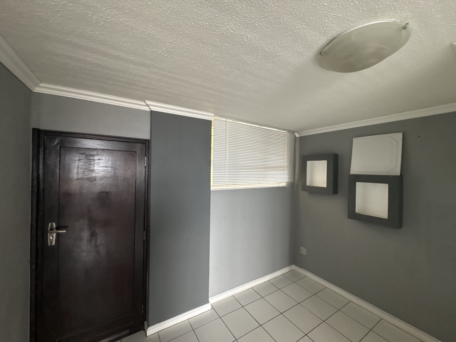 To Let 2 Bedroom Property for Rent in Doonside KwaZulu-Natal