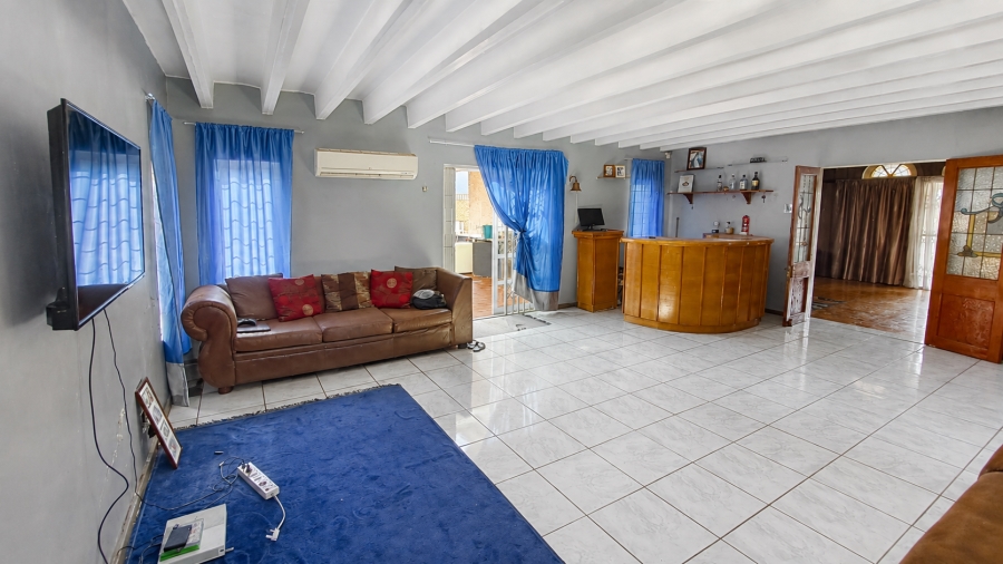 4 Bedroom Property for Sale in Glenwood KwaZulu-Natal