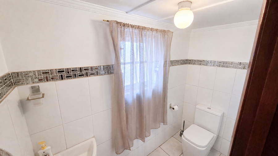 4 Bedroom Property for Sale in Glenwood KwaZulu-Natal