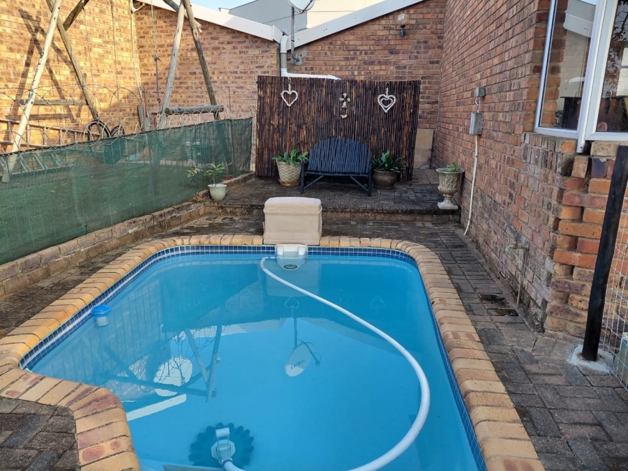 2 Bedroom Property for Sale in Ramsgate KwaZulu-Natal