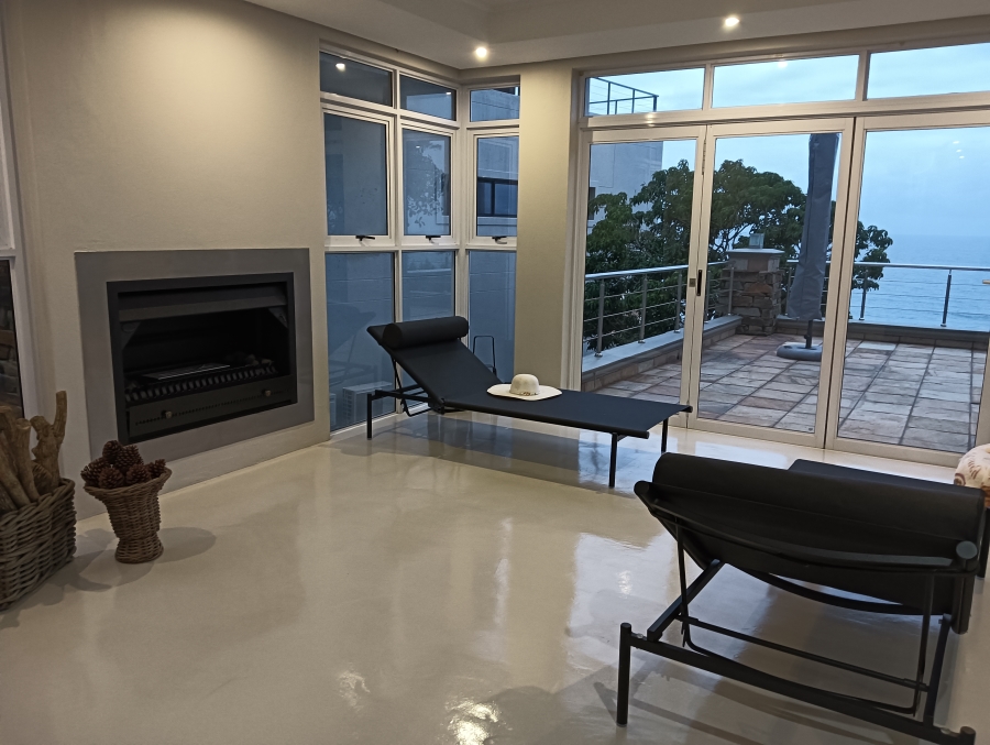 5 Bedroom Property for Sale in Shakas Rock KwaZulu-Natal