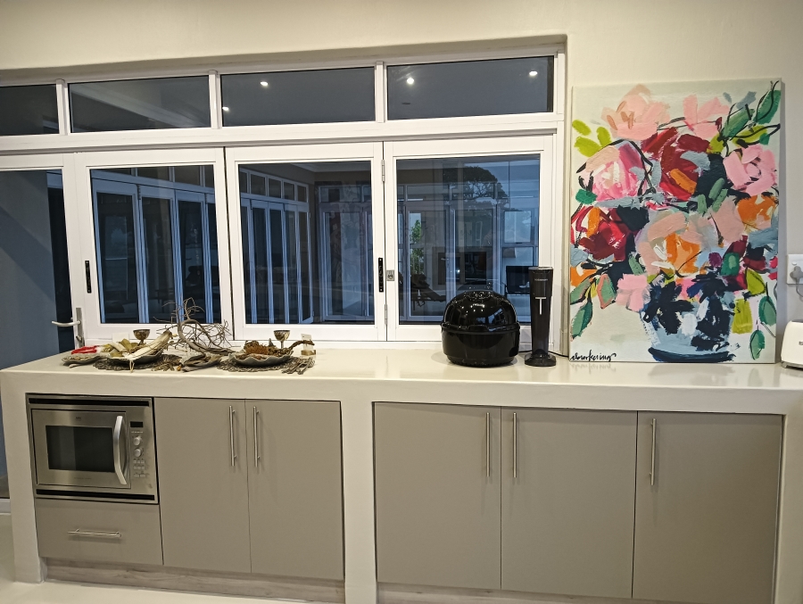 5 Bedroom Property for Sale in Shakas Rock KwaZulu-Natal