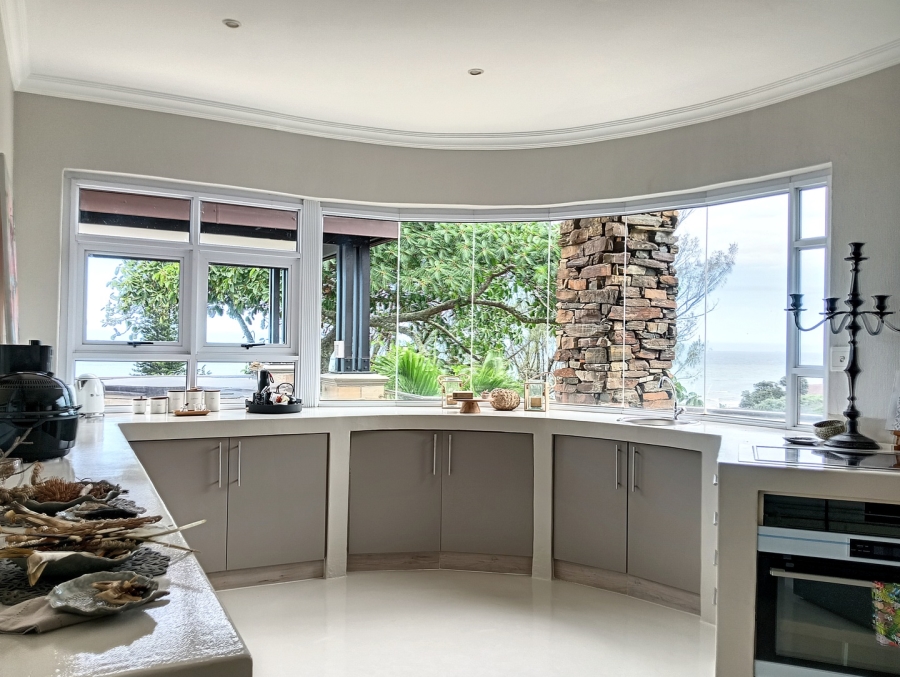 5 Bedroom Property for Sale in Shakas Rock KwaZulu-Natal