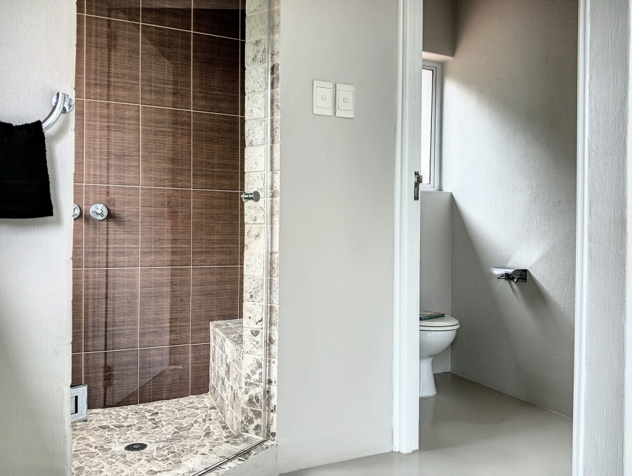 5 Bedroom Property for Sale in Shakas Rock KwaZulu-Natal