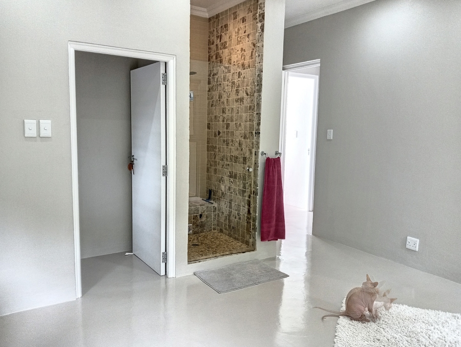 5 Bedroom Property for Sale in Shakas Rock KwaZulu-Natal