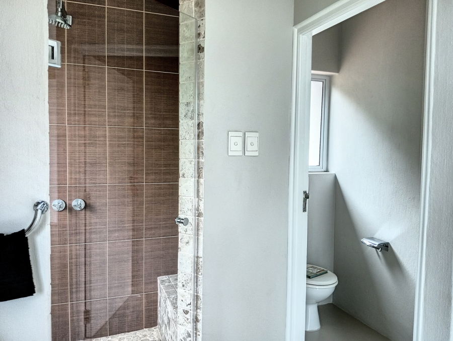 5 Bedroom Property for Sale in Shakas Rock KwaZulu-Natal