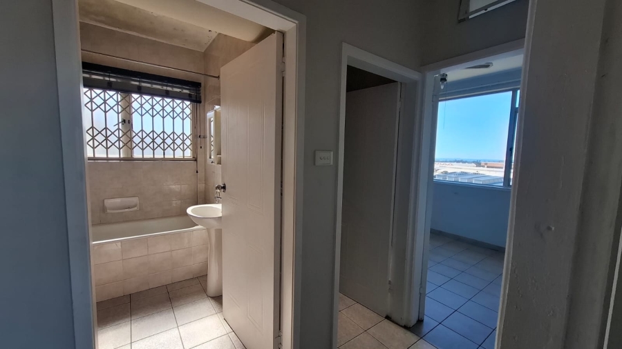 To Let 2 Bedroom Property for Rent in Windermere KwaZulu-Natal