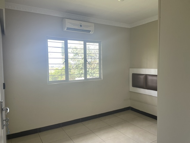 To Let 4 Bedroom Property for Rent in Hillary KwaZulu-Natal