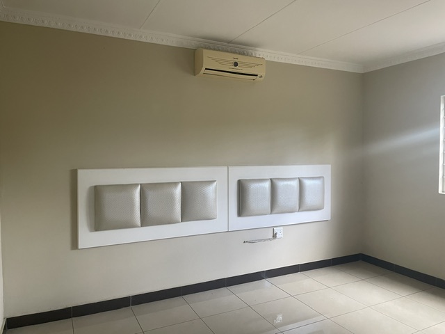 To Let 4 Bedroom Property for Rent in Hillary KwaZulu-Natal