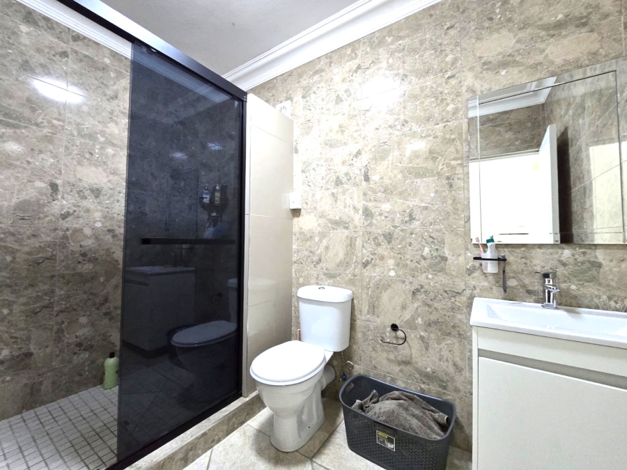 To Let 4 Bedroom Property for Rent in Durban North KwaZulu-Natal